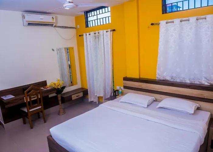 Hotel Aatreyee