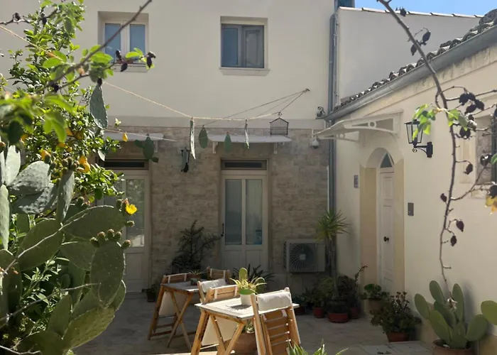 Bed and Breakfast Chicchi Di Melograno Modica