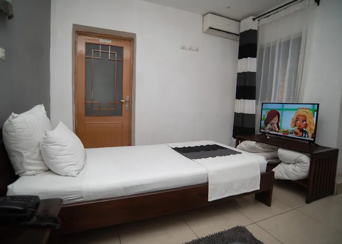 Hotel H1
