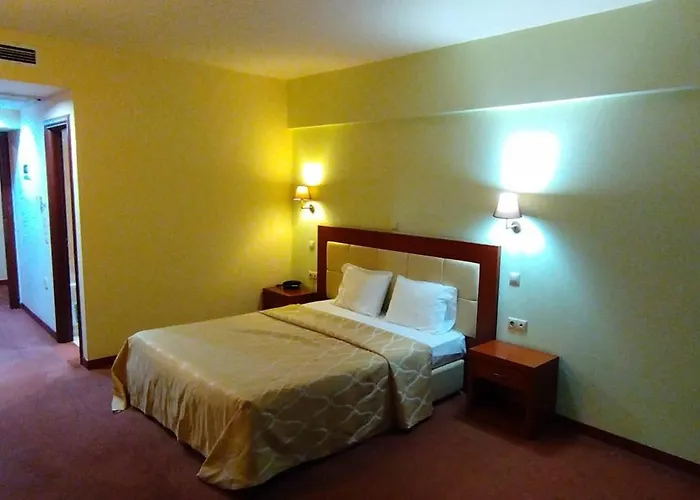 Siris Hotel