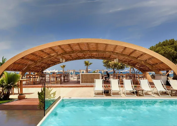 Enorme Teatro Beach - Adults Only