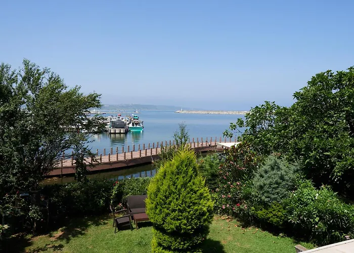 Phellos Suites Boutique Hotel