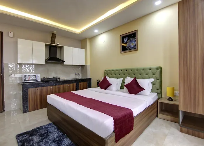 Limewood Stay Silver Studio Near Golf Course Road