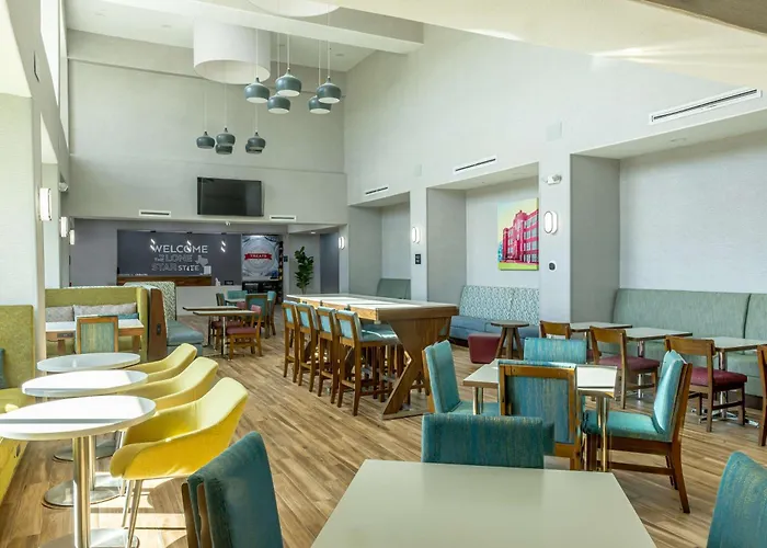 Hampton Inn & Suites Cleburne