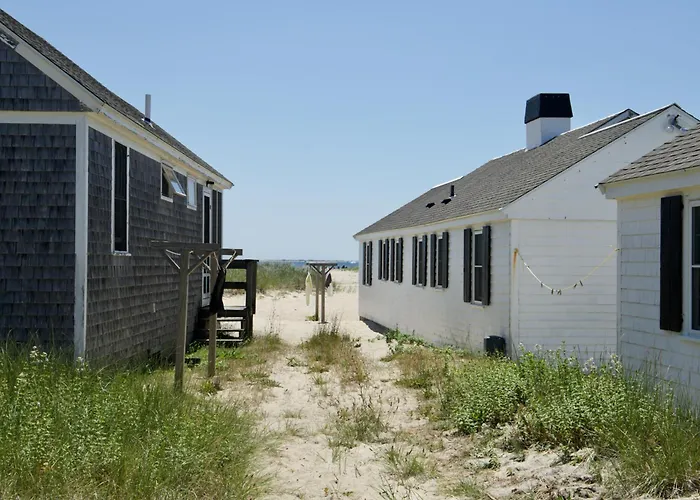 Kalmar Village & Tradewinds