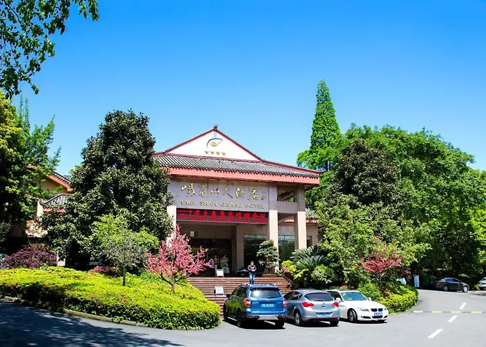 E-Mei Mountain Hotel