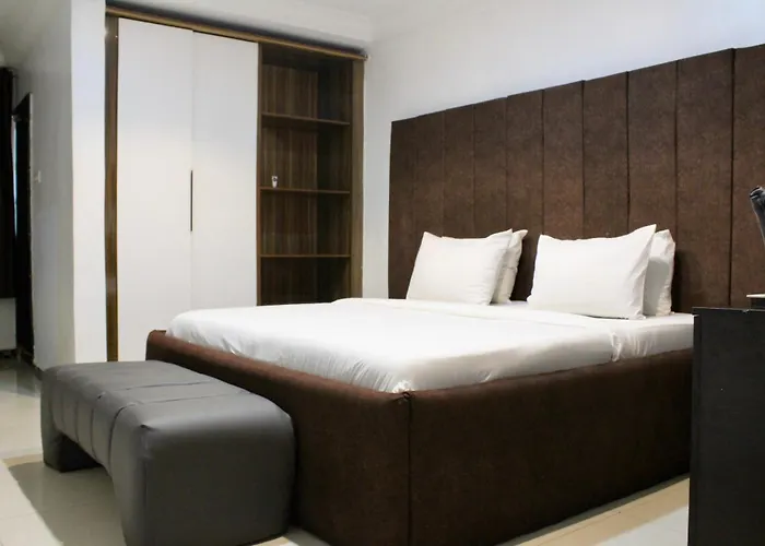 Ovic Hotel