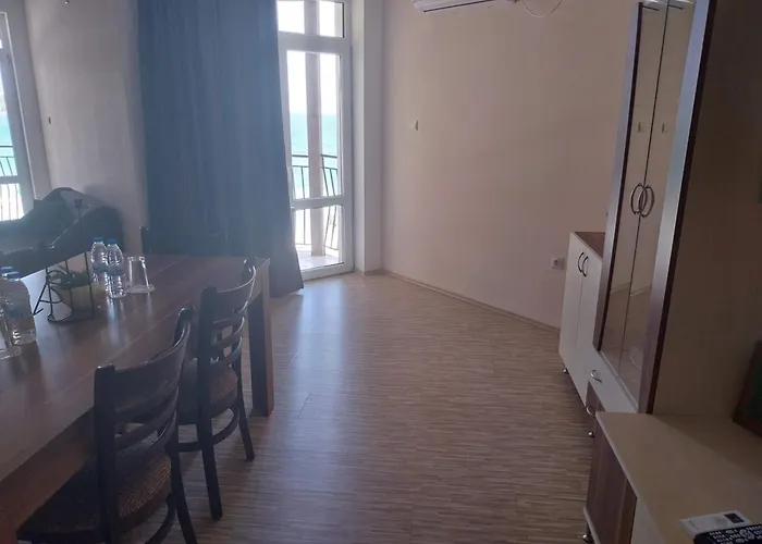 Aura Family Hotel