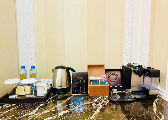 Royal Rose Hotel Abu Dhabi, Curio Collection By Hilton