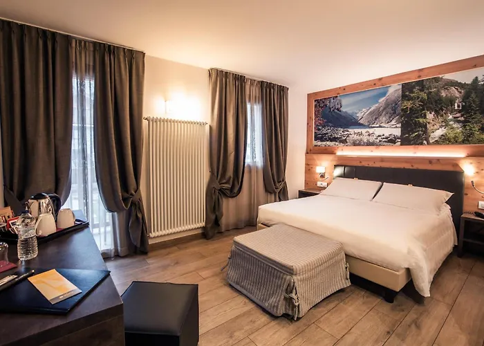 Dada Mountain Hotel