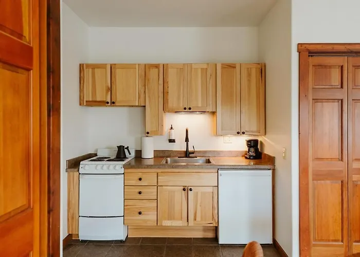 Mt Siyeh At Switchback Suites Wfull Kitchen