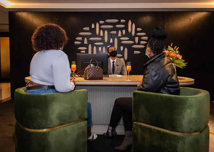 The Capital 15 On Orange Hotel & Spa