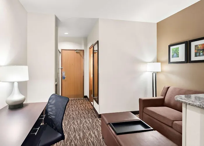 Comfort Suites Portland Airport