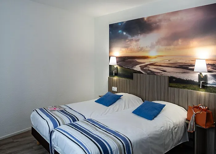 Contact Hotel Du Champ De Mars De Saint-Brieuc
