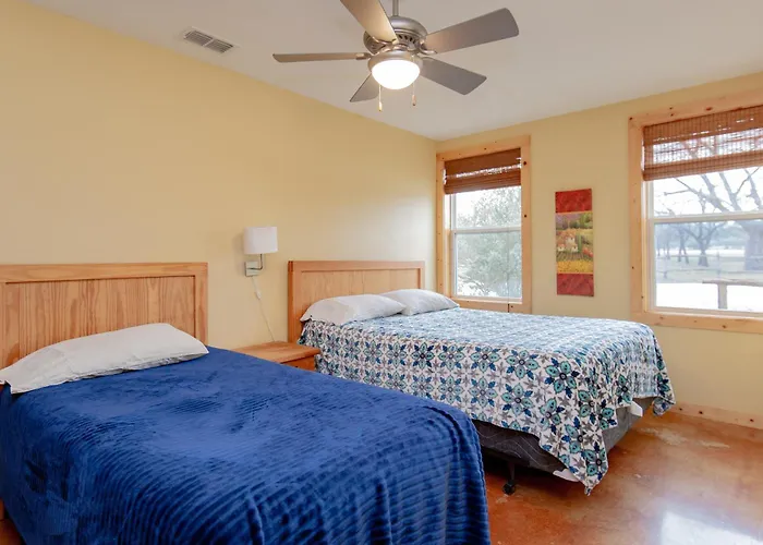 Seven Bluff Cabins