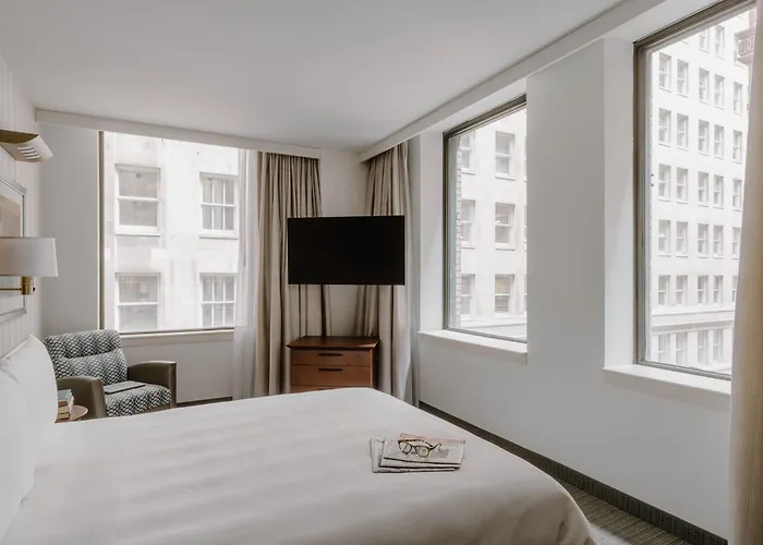 Central Loop Hotel