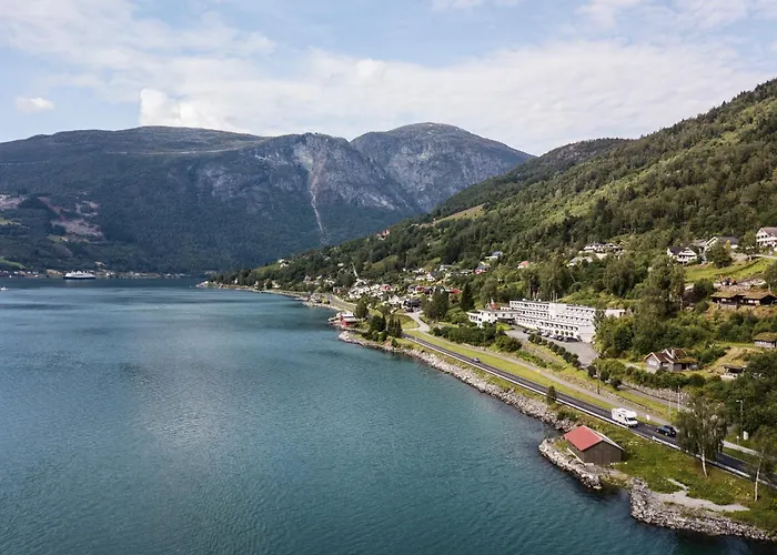 Olden Fjordhotel