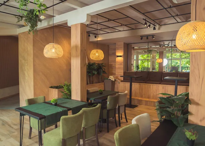 Hotel Tazz - River Front Oasis Collection