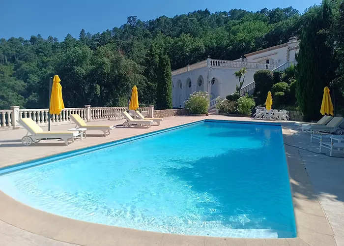 Hotel Champagne à Fréjus