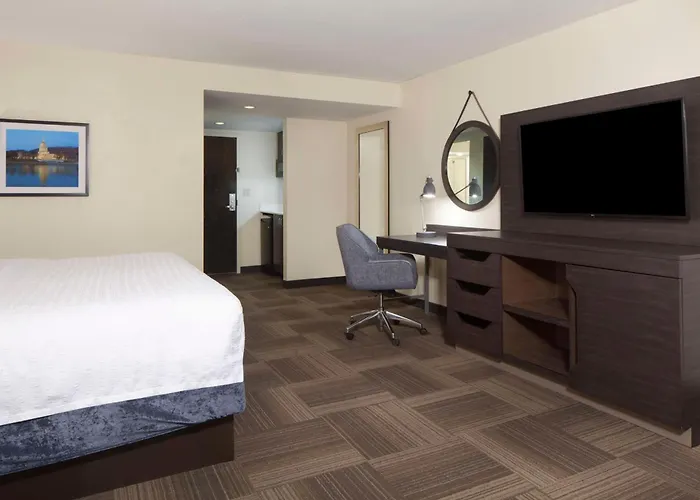 Hampton Inn Charleston-Southridge