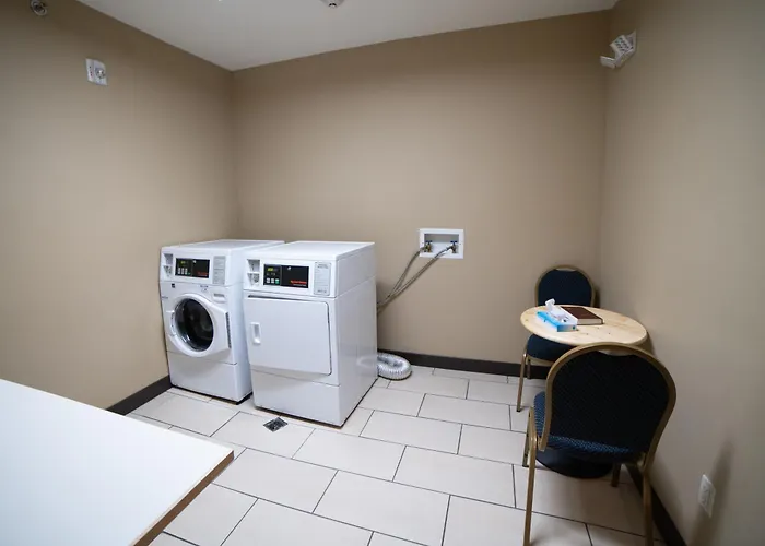 Comfort Suites Brookings Near University