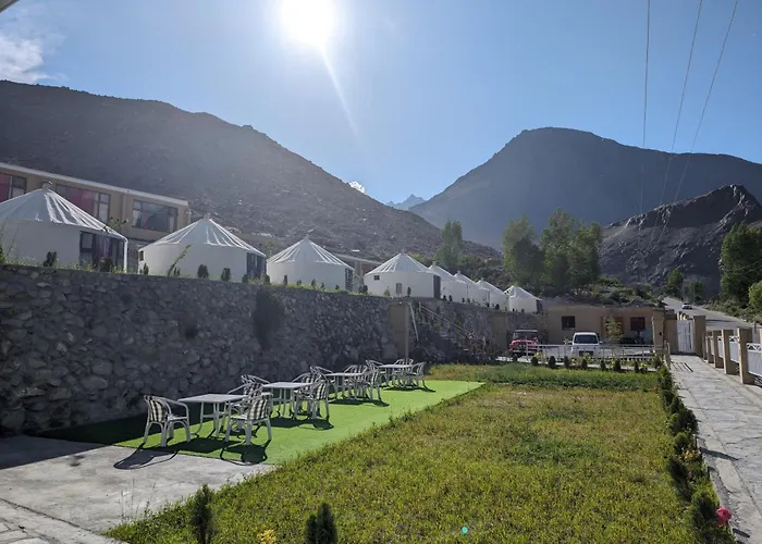 Apex Hotels And Resorts Hussaini