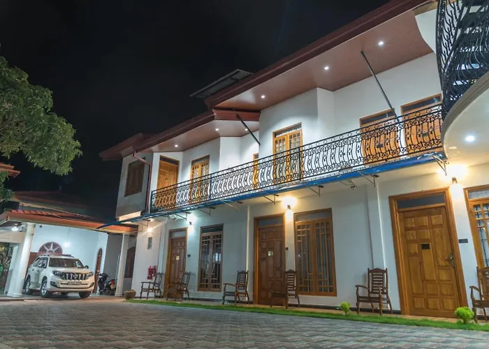 L S Lanka Hotel Dambulla