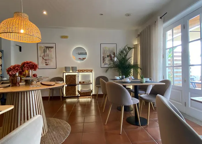 Hotel Residencial Dora