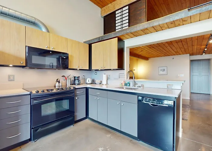 19Th Avenue Lofts Unit 213