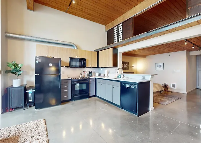 19Th Avenue Lofts Unit 213
