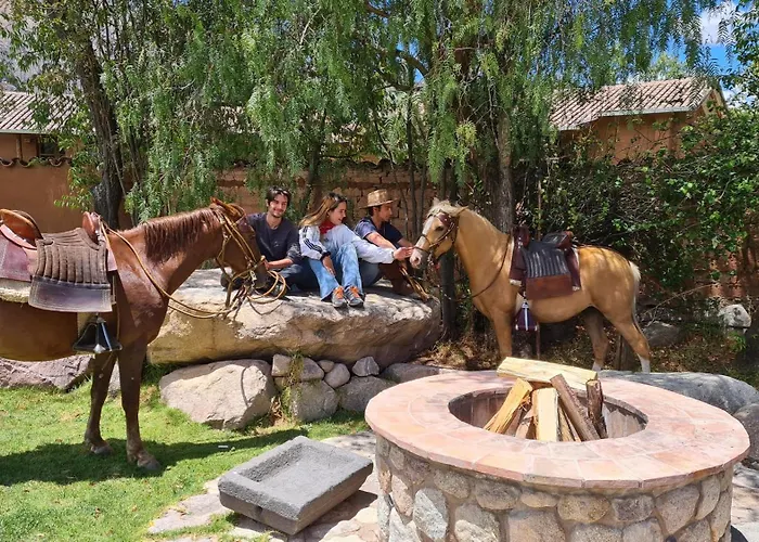 Lizzy Wasi Urubamba