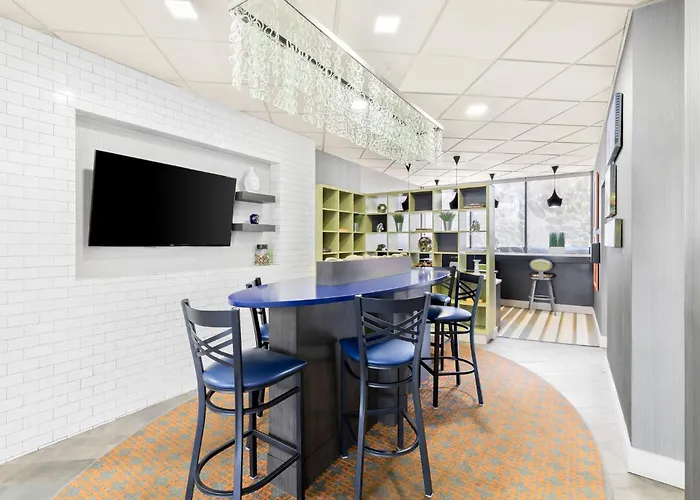 Holiday Inn Express Atlanta Galleria-Ballpark Area By Ihg Smyrna