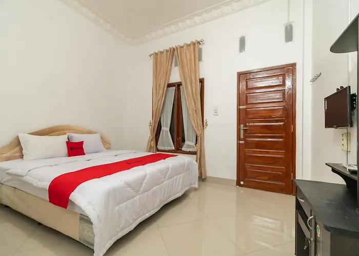 Reddoorz Syariah Near Universitas Putra Indonesia Padang