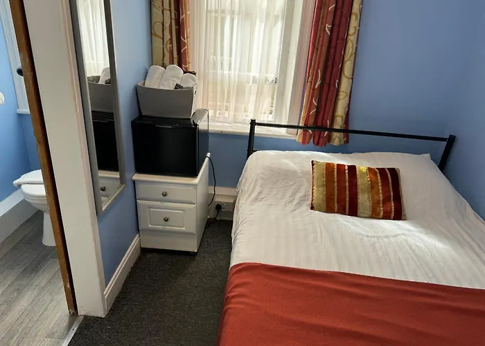 Backpackers Blackpool Hotel & Suites