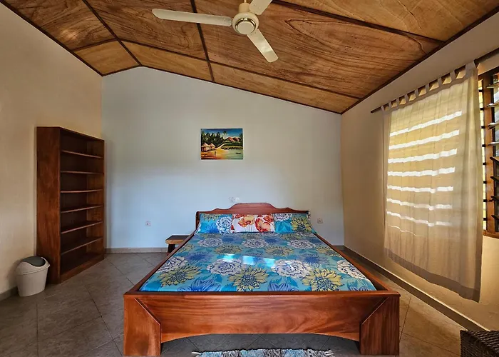 Uzoma'S Lodge
