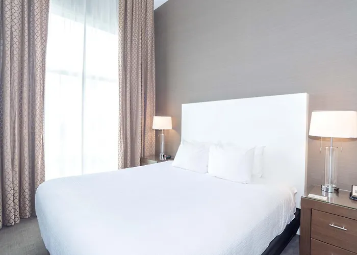 Sandman Hotel Abbotsford Airport
