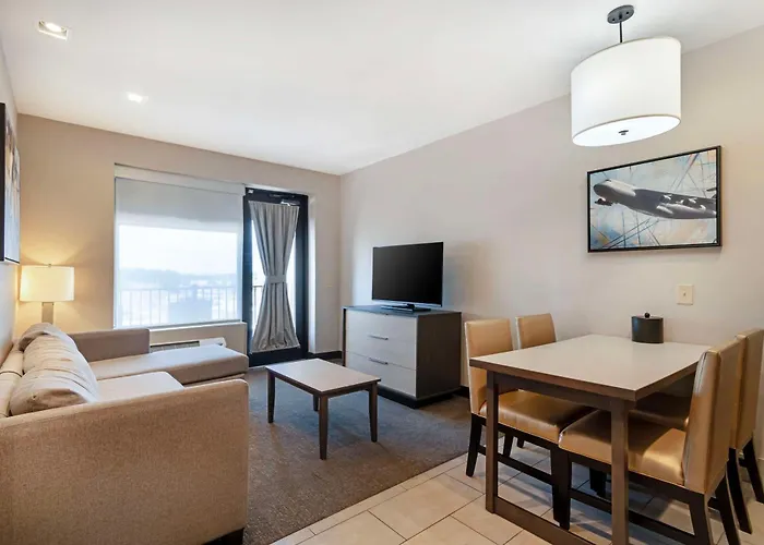 Best Western Plus Executive Residency Rigby'S Water World Hotel
