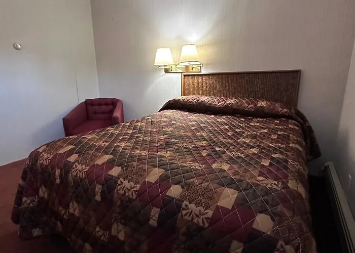 Pamola Motor Lodge