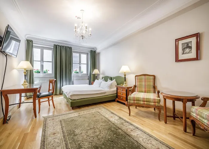 Chin-Chin Hotel Ehemals Bohemian Hotel