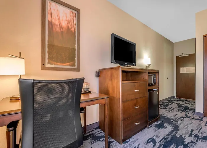 Fairfield Inn & Suites By Marriott Slippery Rock