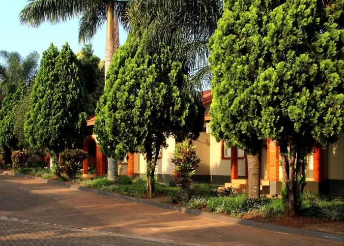 Bethel Court Vineyard Hotel