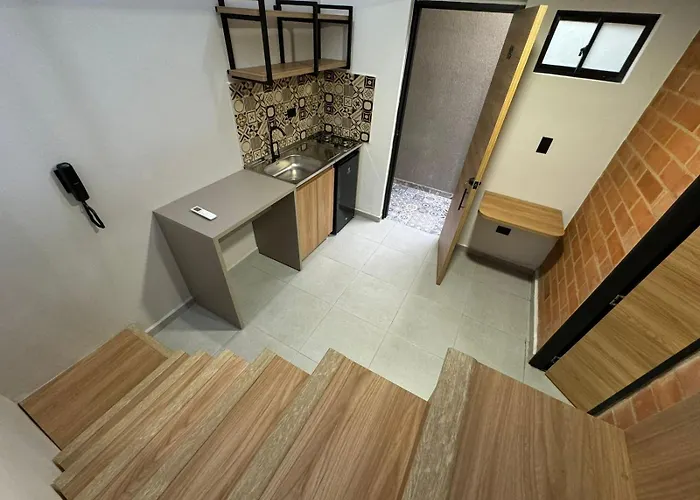 Hotel La Fabrica Cerca Al Aeropuerto
