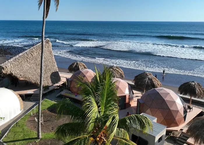 Almare Zonte - Beachfront Glamping Hotel
