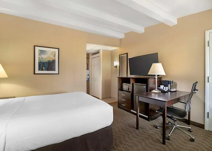 Best Western Plus Plattsburgh