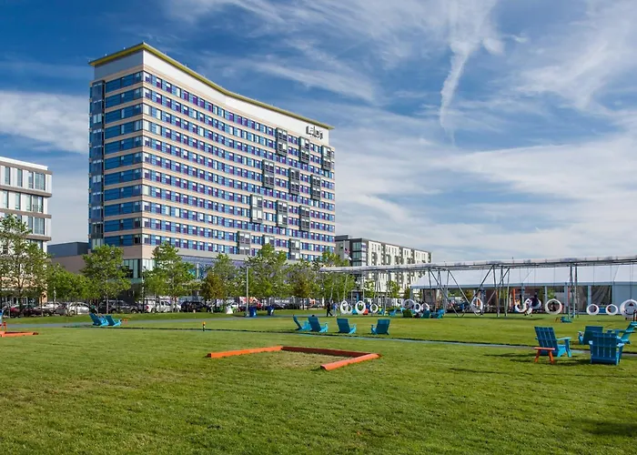 Aloft By Marriott Boston Seaport District