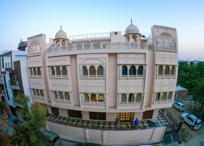 The Taj Vista Agra -Walking Distance To Taj Mahal