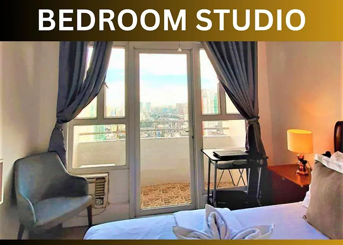 Manila Bay Balcony Retreat: Affordable Deluxe with Sauna & Pool