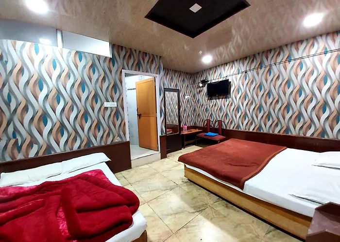 Goroomgo Hotel Neelam Raj Nainital Near Mall Road