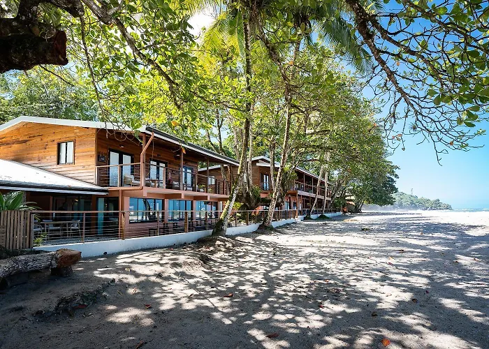Mt. Plaisir Estate Hotel