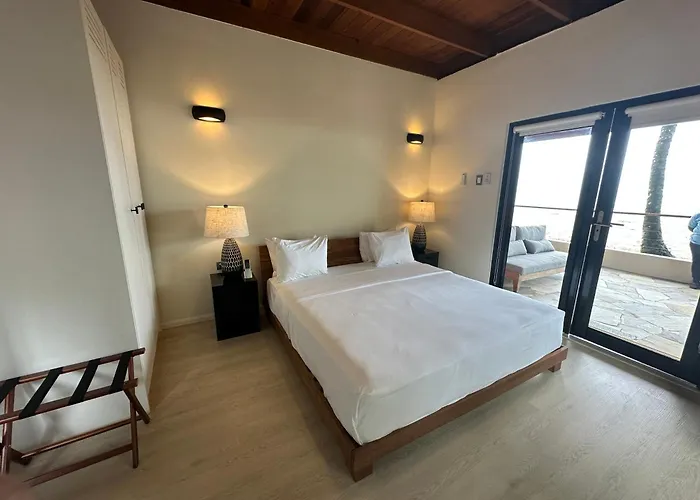 Mt. Plaisir Estate Hotel